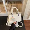 Bolsa Quadrada Pequena Nova Moda Transfronteiriça, Bolsa de Mão Estilo Coreano para Trabalho e Deslocamento, Grande Capacidade, Textura Simples, Bolsa de Ombro Casual