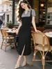 [Em Estoque] Novo Vestido Feminino Patchwork Falso de Duas Peças Moda Casual Francesa Emagrecedor na Cintura Gola Reversível Verão 2026
