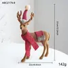 Novo Renas de Plástico de Natal em Pé com Chapéu e Pernas Levantadas Ornamento para Decoração de Atmosfera Natalina e Decoração de Festa