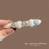 Grampo de Cabelo de Fio de Pérola com Pedrarias, Resistente, Luxo Leve, Presilha Bico de Pato, Grampo Lateral para Testa Suave e Elegante, Acessório de Cabelo para Franja