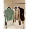 Un toque de dulzura: Su top de punto minimalista para el día a día con puños de contraste, corte ajustado y una silueta favorecedora, perfecto para primavera y otoño, estilo 62036