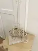Bolso de mano de lunares de nicho transfronterizo para uso diario para mujer, nuevo y elegante, bolso Boston retro, bolso elegante de un solo hombro cruzado