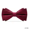 Collar rojo ceremonia de boda novio traje de boda moño compromiso padrino corbata corbata traje color sólido