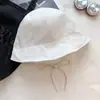 Sombrero de Pescador Bordado con Flores para Mujer, Sombrero de Sol para Primavera/Verano con Correa Ajustable, Sombrero Bucket de Estilo Artístico Vintage