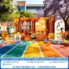 Escena de preparación para la temporada de regreso a clases en jardín de infantes y escuela primaria, decoraciones de ambiente para la ceremonia de bienvenida del nuevo semestre, pared de fondo de tablero KT