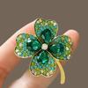 Broche de trébol de cuatro hojas con diamantes verdes de cristal, estilo lujoso, elegante y elegante, accesorio de ropa para mujer, broche que combina con todo.