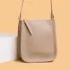 2025 Nova Bolsa Feminina de Couro Moda Nicho Bolsa para Celular Bolsa Transversal de Ombro de Alta Qualidade Carteira Barata Vendida