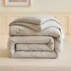 Colcha de fibra de soja, colcha de inverno, enchimento de colcha de algodão, colcha fresca para primavera, outono, verão, colcha de ar condicionado, adequada para camas de solteiro e casal de dormitórios, uso estudantil, uso em todas as estações