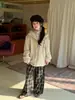Pantalones Rectos de Pierna Recta con Puño y Forro de Felpa Colección Invierno 2026 para Niñas Estilo Coreano Cuadros Sueltos Caída Larga Rectos de Pierna Recta Modernos