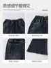 Nueva colección otoño 2026 para niñas Xiaofei: Pantalones de mezclilla suave lavada, ligeramente acampanados, elegantes para chicas mayores