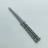 Venta al por mayor de fábrica Cuchillo de mariposa metálico sin filo Cuchillo de entrenamiento para el juego Csgo Cuchillo de mano para balancear Peine de mariposa americano