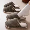 Pantuflas cerradas para mujer, modelo nuevo 2026, antideslizantes, silenciosas, para uso en interiores en casa, pantuflas de algodón para otoño e invierno para parejas de hombres
