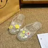 Novas Pantufas com Biqueira de Cristal Flores Artificiais para Sapatos Flores Sandálias Versáteis Primavera Verão Decorações de Chinelo Acessórios Crocs Atacado