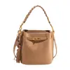 Bolso Cubo de Invierno para Mujer 2025 Bolso de Moda Elegante Candado Bolso de Axila Tendencia de Viaje Bolso Bandolera para Mujer