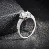 Moda Ol Nuevo Regalo Regalo Exquisito Flor de Trébol de Cuatro Hojas Anillo para Mujer Suministro R7349B