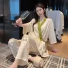 Pijama Feminino Novo Estilo, Seda de Gelo de Alta Qualidade Novo Estilo Chinês Conjunto de Pijama Feminino com Amarração Primavera e Outono, Confortável Roupa de Casa Imitação de Seda