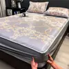 Juego de Tres Piezas de Alfombrilla Refrigerante de Seda de Hielo de Verano con Sábana Ajustable para Dormitorio de Estudiantes, Alfombrilla Suave Refrigerada por Aire, Lavable a Máquina, Plegable, Alfombrilla de Regalo al por Mayor