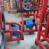 Tractor multifuncional con toma de fuerza trasera, bastidor multifuncional, bomba de agua, generador y bastidor de trituradora.