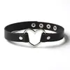 Gargantilla de Cuero Gótico Gargantilla Corazón PU Collar Gargantilla Retro Cuatro Botones Joyería Sexy para el Cuello