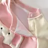 Nova roupa infantil de outono para meninas, conjunto de moletom para bebês primavera e outono, conjunto versátil de duas peças com desenho tridimensional