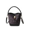 Bolso de Moda Estilo Hong Kong Estampado de Leopardo Nuevo 2025 Bolso de Axila Bolso Cubo Estampado de Leopardo Texturizado Bolso de Mano Casual