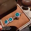 Anillo de Gema Verde Agua Amor en el Río Sena Rico y Encantador Chapado en Oro de 18K Geométricos Azules Verdes Zirconia Pendientes