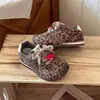 Ins Tênis de Treino Alemão Infantil 2026 Nova Coleção Primavera/Outono Versão Coreana Meninas Estampa de Leopardo Tênis Esportivo para Corrida Sola Grossa Tênis Forrest Gump