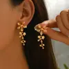 Pendientes de Petalos Empalmados de Moda Retro Transfronteriza Europea y Americana Exquisitos y Elegantes Pendientes Largos Florales