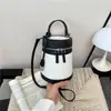 Bolsa Versátil Color Block para o Dia a Dia Mulheres 2026 Novo Verão High-End Nicho Ombro Único Transversal Bolsa para Celular