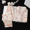 Pijama nuevo de primavera y otoño para niños, de algodón con estampado de nubes, de manga larga, fino, para niñas, con lindos diseños de dibujos animados, un conjunto de ropa cómoda para estar en casa