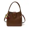 Bolsas Transfronteiriças para Mulheres 2025 Novo Outono e Inverno High-End Retro Luxo Leve Bolsas de Mão Versáteis para Trabalho e Deslocamento Bolsas Transversais