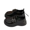 Zapatos de mujer de cuero negro brillante con suelas gruesas, estilo británico, zapatos de vestir JK otoño 2026 para combinar con faldas, mocasines versátiles para mujer
