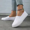 Tênis de lona branco para mulheres, tênis casuais de encaixe para o verão, tênis baixos confortáveis, sapatos brancos