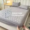 Sábana Bajera Ajustable Impermeable de TPU Acolchada Transfronteriza Hecha a Medida Patrón de Diamantes Amigable con la Piel Cubierta de Cama Acolchada Cepillada Cubierta de Colchón Sábana Bajera Acolchada