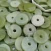 Colgante de Diámetro 25mm con Dos Agujeros Gema Bruta Perforada Botón Botón Pulido Hebilla de Paz Colgante de Jade