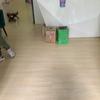 Suelo Adhesivo de PVC de Lujo Ligero para Dormitorio y Sala de Estar, Renovación de Suelos Viejos, Suelo Comercial con Textura de Madera, Resistente al Desgaste e Impermeable