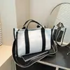 Bolsa Tote Casual de Lona com Blocos de Cor, Ombro Único, Grande Capacidade, Estilo Coreano, Moda Nova Primavera 2026, Nicho, para o Trabalho