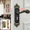 Cerradura de Puerta de Dormitorio Estilo Europeo Cerradura de Puerta Interior Sin Taladro Cerradura de Puerta Doméstica Puerta de Madera Manija de Puerta Universal Reemplazo de Cerradura de Puerta Vieja
