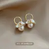 Brincos de Flor Branca Estilo Férias de Primavera para Mulheres, Tarraxas Dopamina Únicas com Design de Nicho e Acessórios de Orelha Versáteis