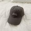 Gorra de verano para mujer, de marca de moda, con letras bordadas en beige, estilo coreano, gorra de béisbol para hombre con parte superior suave y alero curvo.