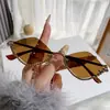 Nuevas Gafas de Sol Pequeñas de Marco en Forma de Diamante Metal de Medio Marco Europeas y Americanas para Mujer con Incrustaciones de Diamantes Perlas Anti-UV de Gama Alta para Hombre