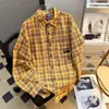 Camisa xadrez amarela de manga comprida para homens, pura estação 2026 novo design, jaqueta camisa estilo Hong Kong retrô solta de nicho