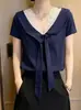 FALINDA STUDIO Camiseta Feminina de Renda Patchwork com Decote em V e Manga Curta, Estilo Novo Verão 2026, Top Falso de Duas Peças