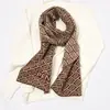 Bufanda Pequeña de Lana Estilo Coreano para Niña de Invierno Caliente Tejida en Cuello y Manga Otoño e Invierno Bufanda Vintage con Letras Protección de Cuello Bufanda Pequeña