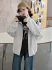 Jaqueta com Capuz para Meninas Estilo Primavera e Outono 2026 Nova Solta Casual Tendência Marca Moda para Crianças de Meia-idade e Grandes Jaqueta Top Roupas de Outono