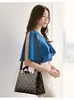 Bolsas Femininas 2026 Nova Moda Bolsa Tote de Couro Macio para o Dia a Dia para Mães de Meia-Idade, Bolsa Transversal de Grande Capacidade para Mulheres