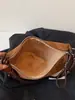 Bolsa feminina estilosa de alta qualidade Shuai Mi Jia, grande capacidade, nova bolsa transversal retrô de nicho outono 2026, bolsa de bolinho
