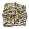 Pañuelo de seda con estampado de leopardo clásico, versátil para el verano, hecho de seda sintética, pañuelo cuadrado multipropósito para decoración de bolso, diadema y pañuelo para la cabeza
