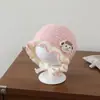 Bonito gorro de punto para bebé con borde ondulado, dulce diseño de fresa, gorro para bebé que cubre las orejas para otoño e invierno, con forro y estilo para poner