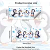 Adesivo de Parede Xinuo XW6421 Desenho Animado Quatro Pinguins Felizes Brincando na Água Autoadesivo Removível Adesivo Decorativo para Parede de Banheiro